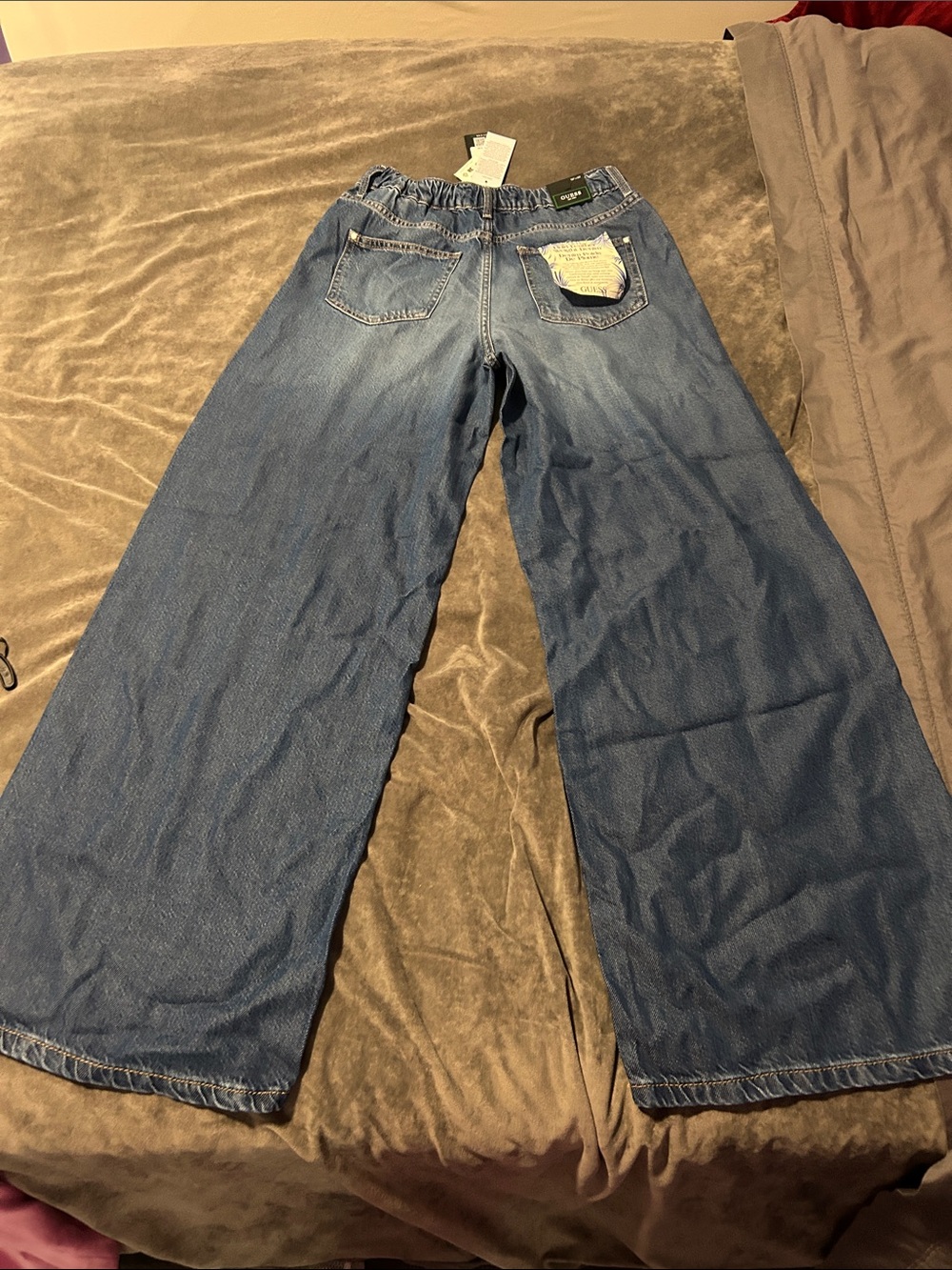 GUESS Wide-Leg Jeans in Medium Blue Denim